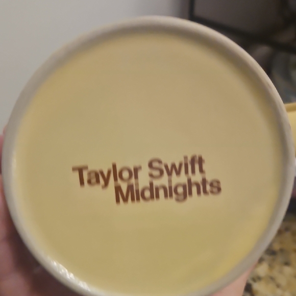 Brand NewTaylor Swift Official Store 'Get It Off My Desk' Mug - Picture 3 of 4
